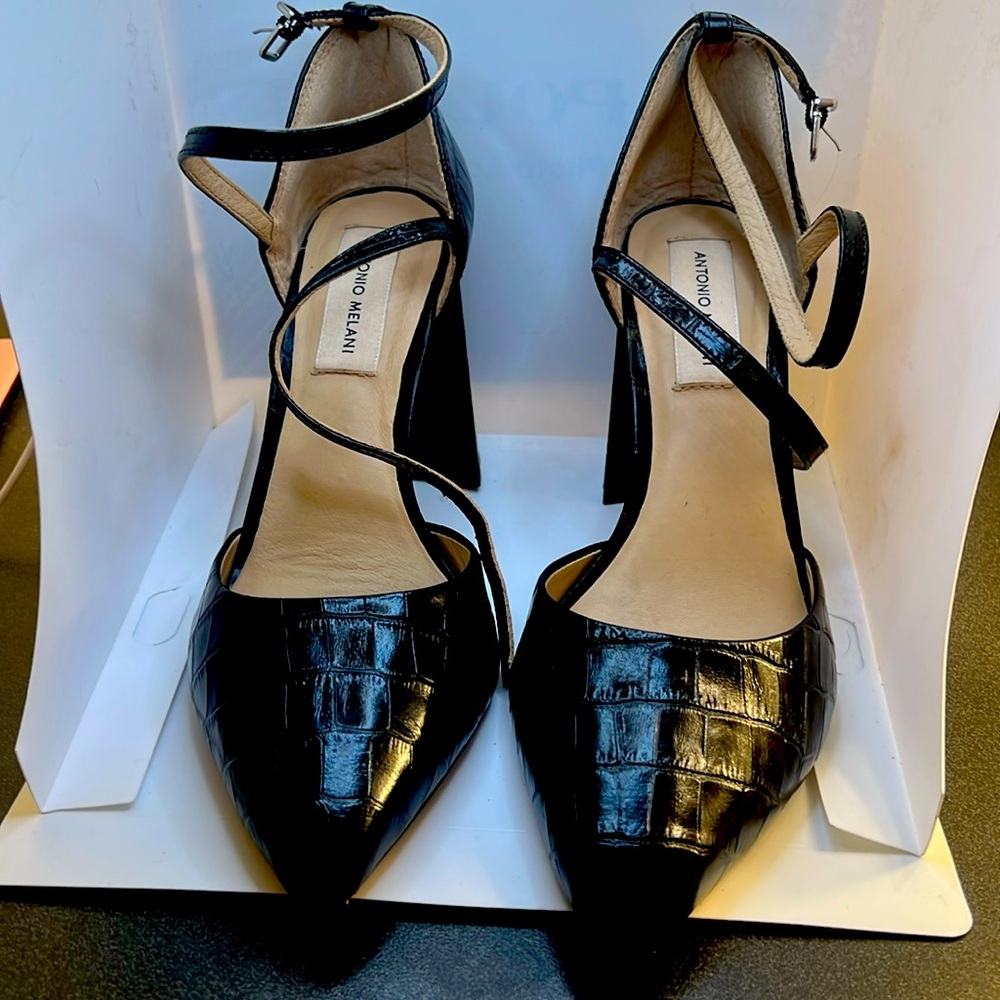 Antonio melanie almost new heels